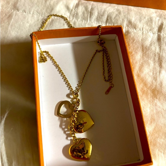 Worn One Time! Authentic LV Necklace with the original box - Picture 6 of 9